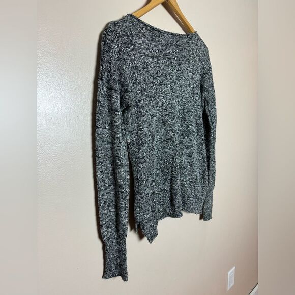 SALE! Gray Pink Rose Knit Sweater Size M EUC - Picture 4 of 5